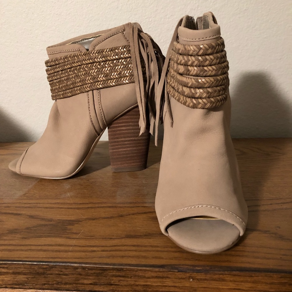 BCBGeneration size 4 open toe bootie with fringe. EUC.